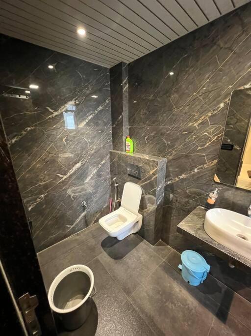 Stayhaven Starmount 4Bhk & Pool Мумбай Екстериор снимка