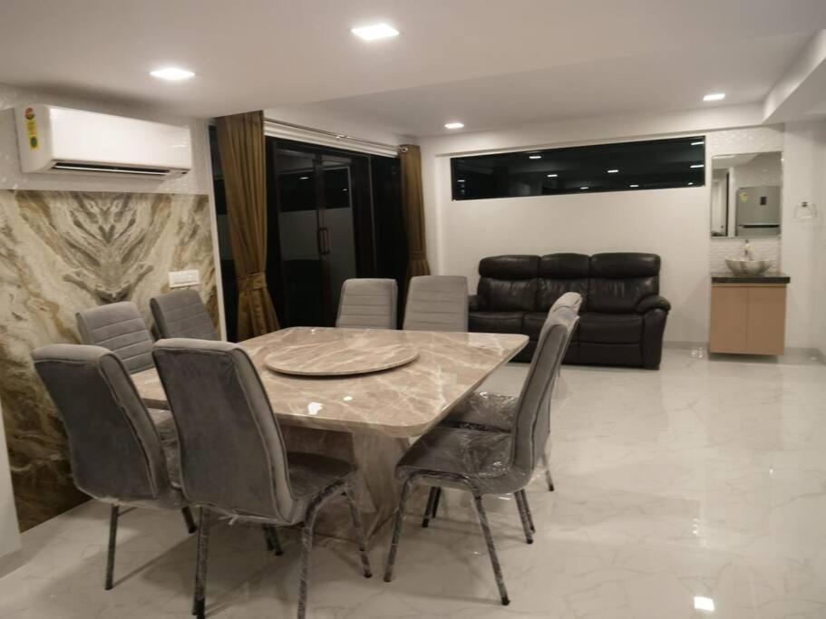 Stayhaven Starmount 4Bhk & Pool Мумбай Екстериор снимка