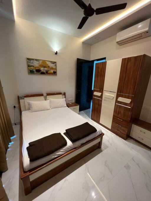 Stayhaven Starmount 4Bhk & Pool Мумбай Екстериор снимка